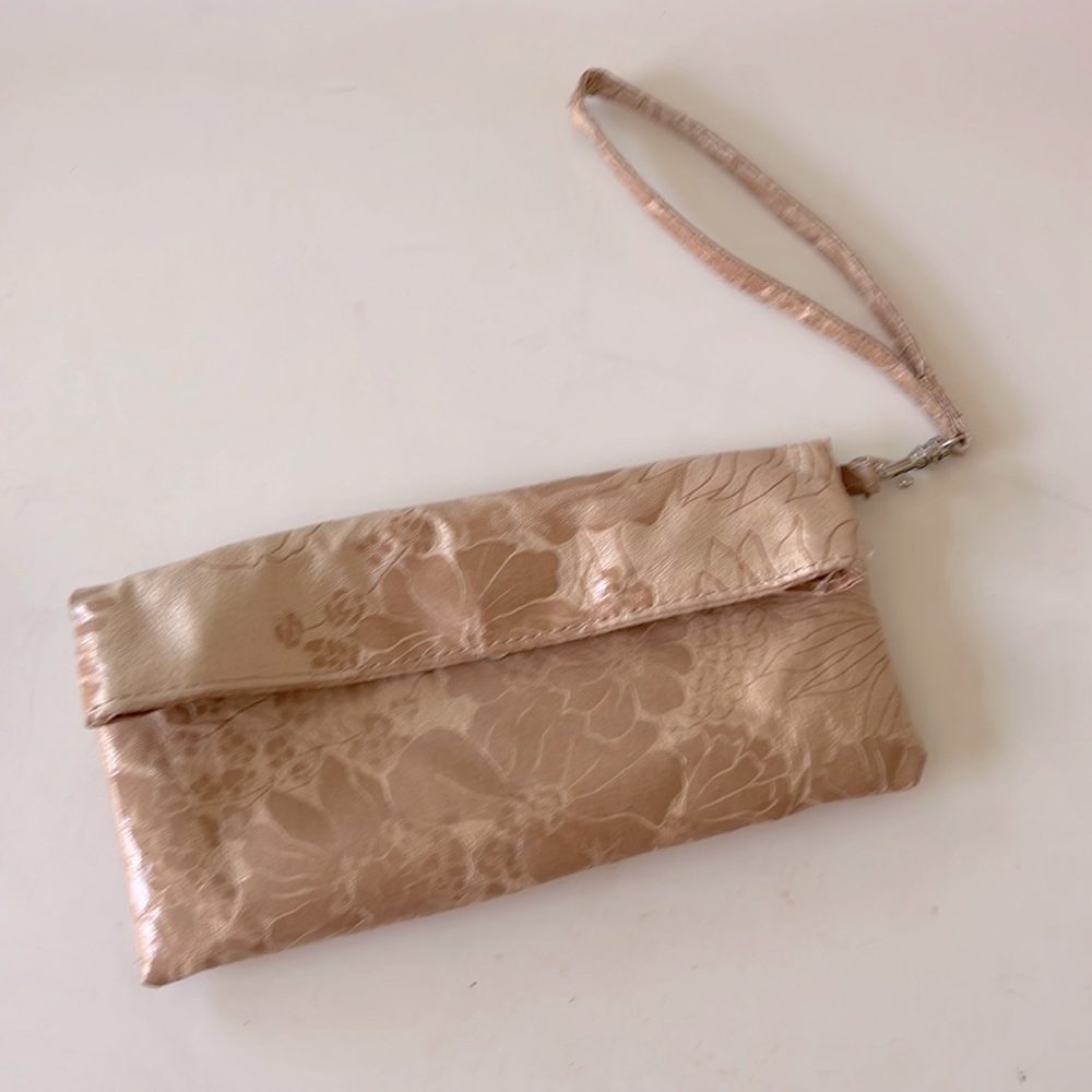 New Cute Tan Flowers design Wristlet